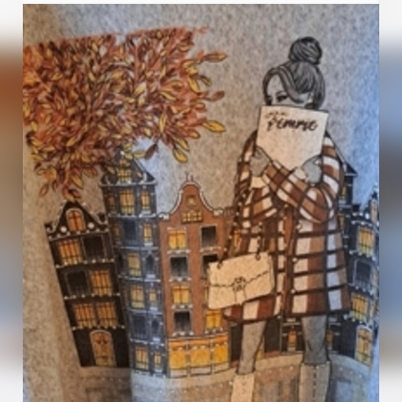 Love & Lace Graphic Sweater – Cozy Chic - Picture 3 of 9